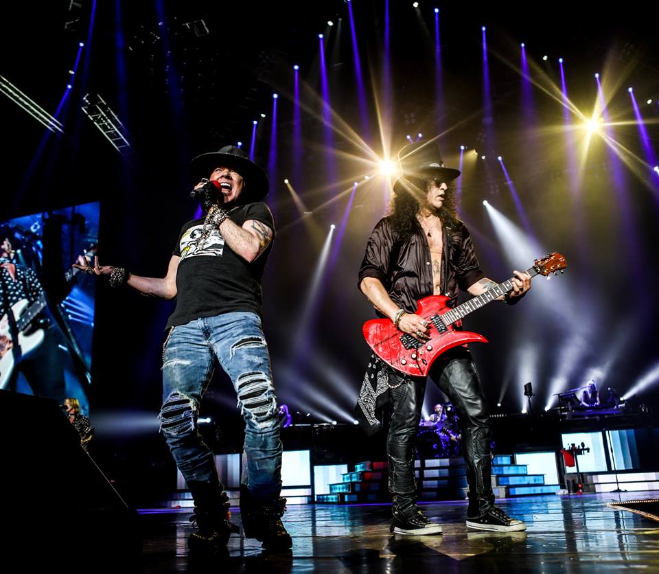 Guns n' Roses (Facebook).