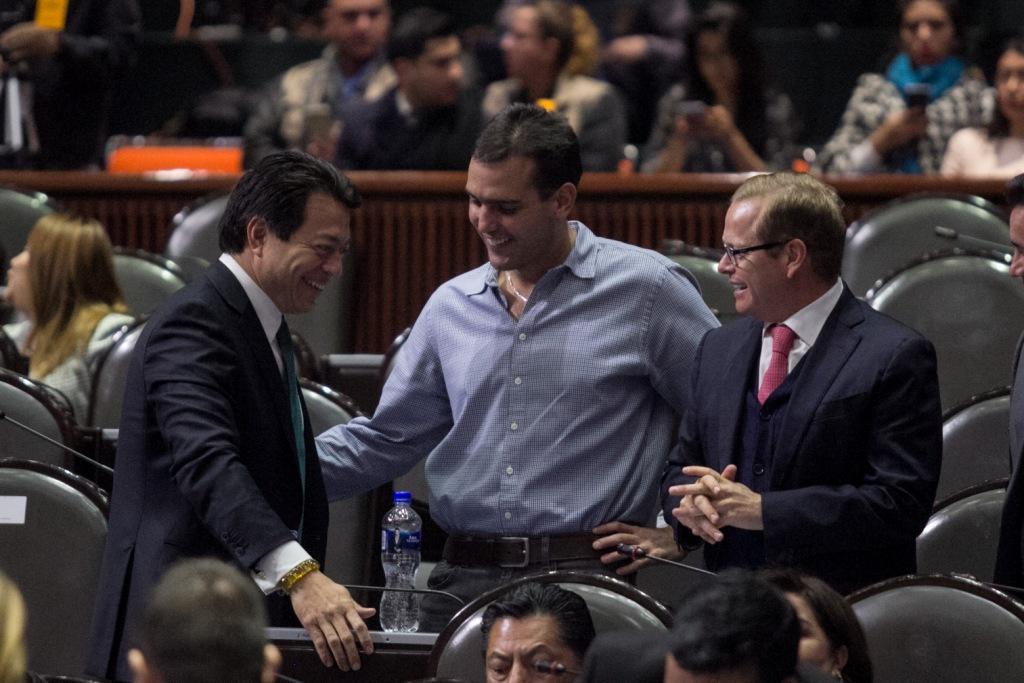 El legislador Jorge Emilio González (centro) con Mario Delgado y Arturo Escobar en la Cámara de Diputados (Cuartoscuro)