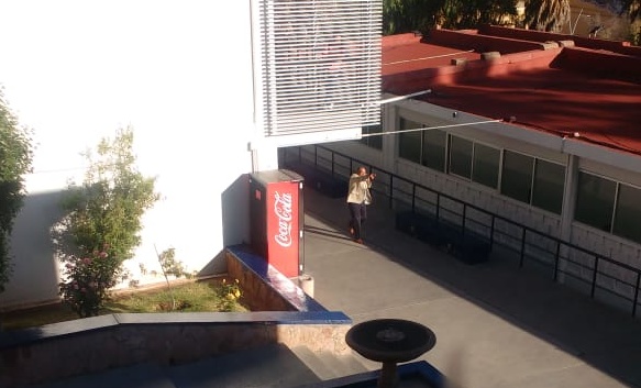El asesino huyó y no fue posible ser alcanzado por los policías que acompañaban a la joven. (Manuel Chacón)
