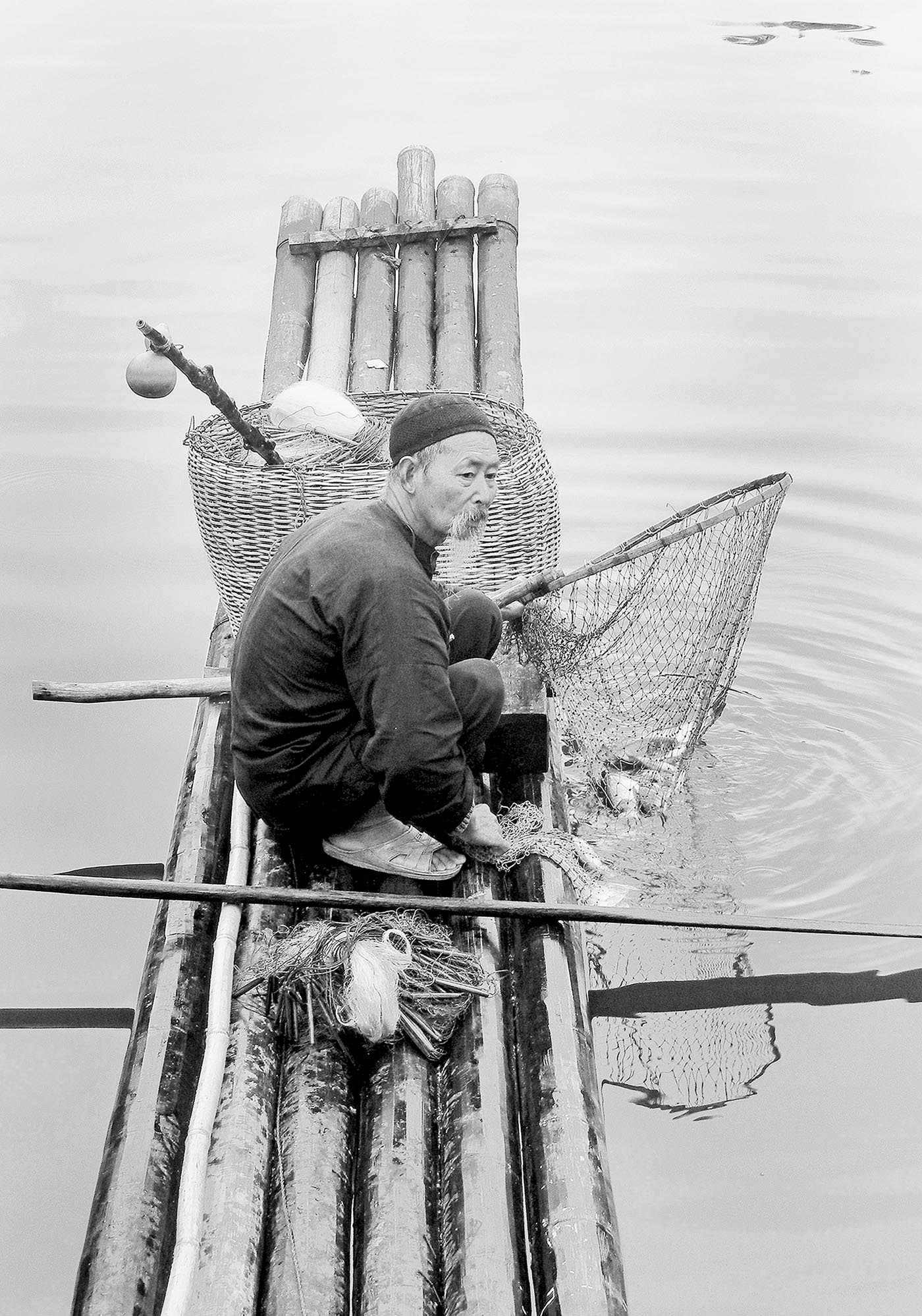Imagen de un pescador en el Río Li, China. (Fernando Granados)