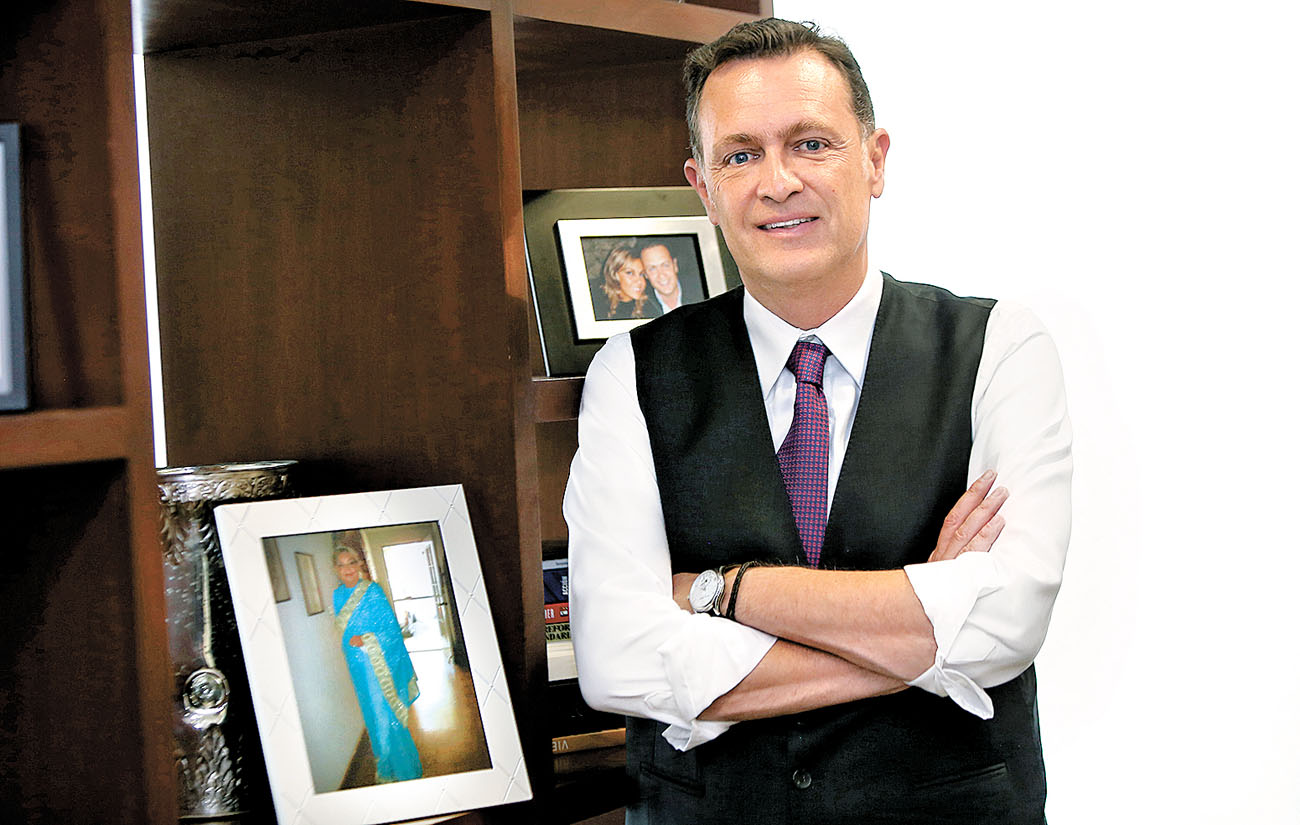 El legislador es “malo para cocinar, pero bueno para comer”; los tacos de bistec son sus favoritos. (Juan Carlos Bautista)