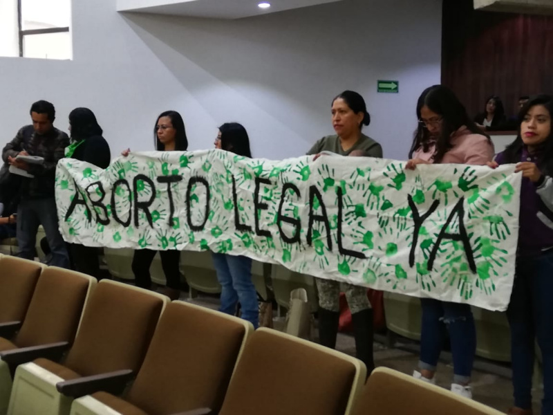 Mujeres activistas se manifestaron en el Congreso de Tlaxcala (Especial)