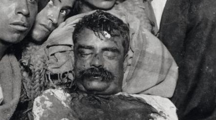Seguidores del líder revolucionario posaron a lado del caudillo.