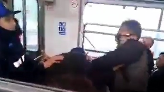 La SSC  levantará cargos contra quien o quienes resulten responsables de las lesiones hacia sus policías. (Especial)