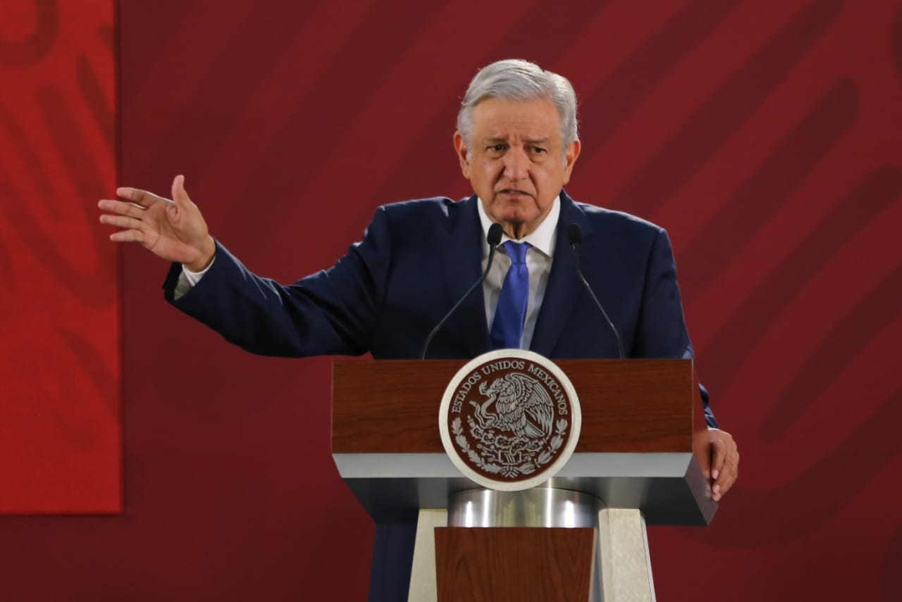 AMLO promete antender demandas de médicos residentes/Javier Ríos.