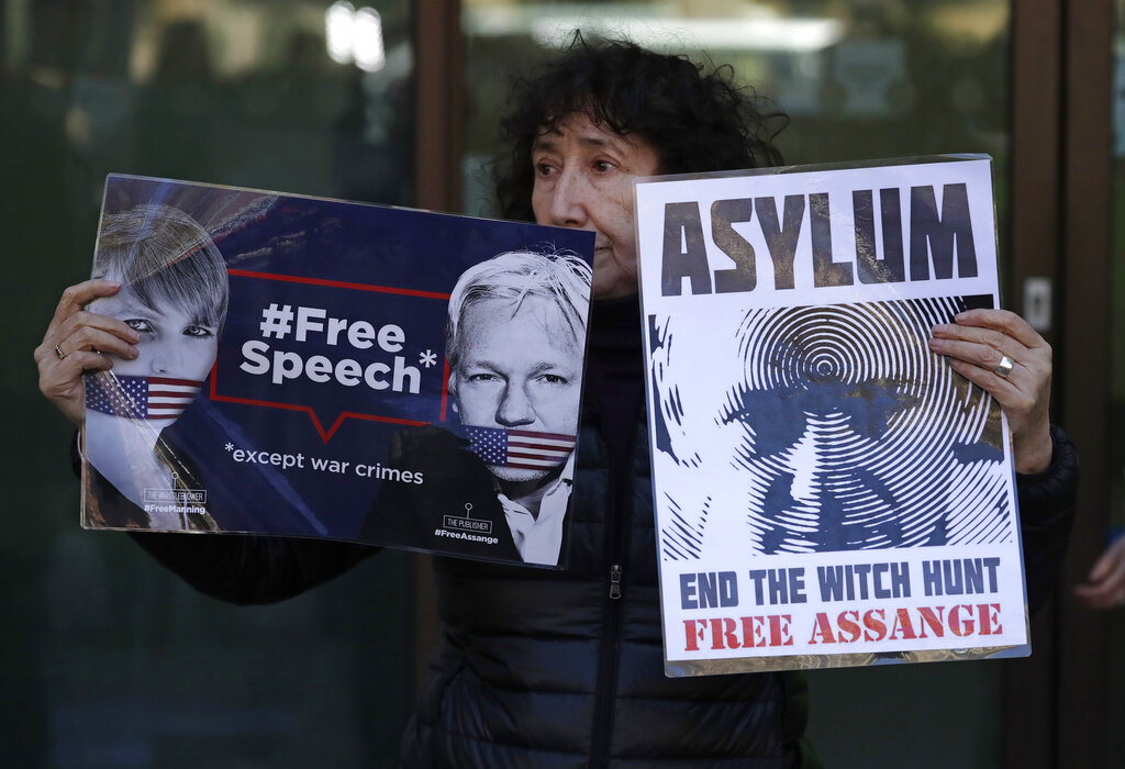 Assange era buscado por la justicia estadunidense por las filtraciones de su portal WikiLeaks. AP