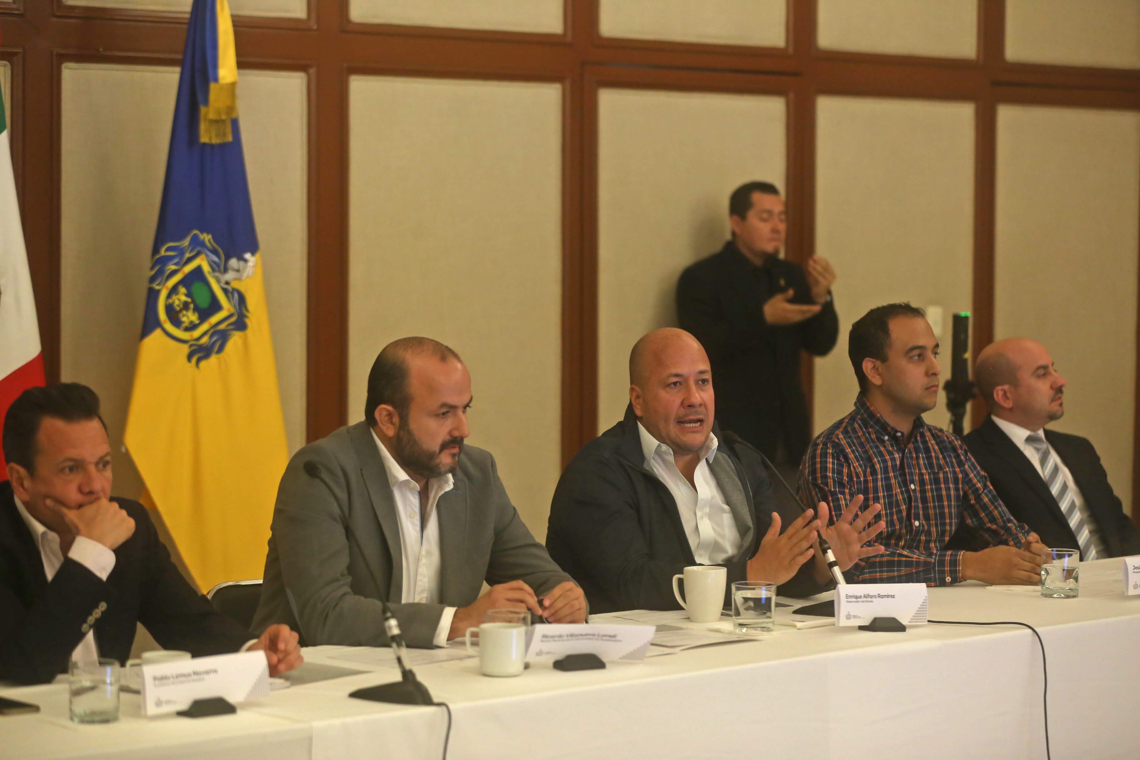 Autoridades estatales, municipales y el rector de la máxima casa de estudios estuvieron en la presentación de los resultados. (Fernando Carranza)