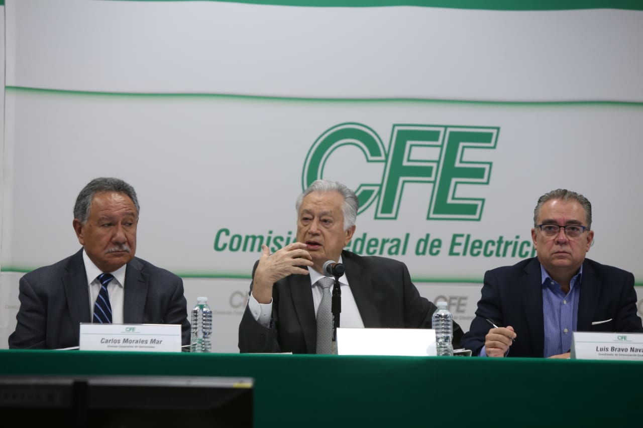 Manuel Bartlett, director general CFE, en conferencia de prensa. (Juan Carlos Bautista)