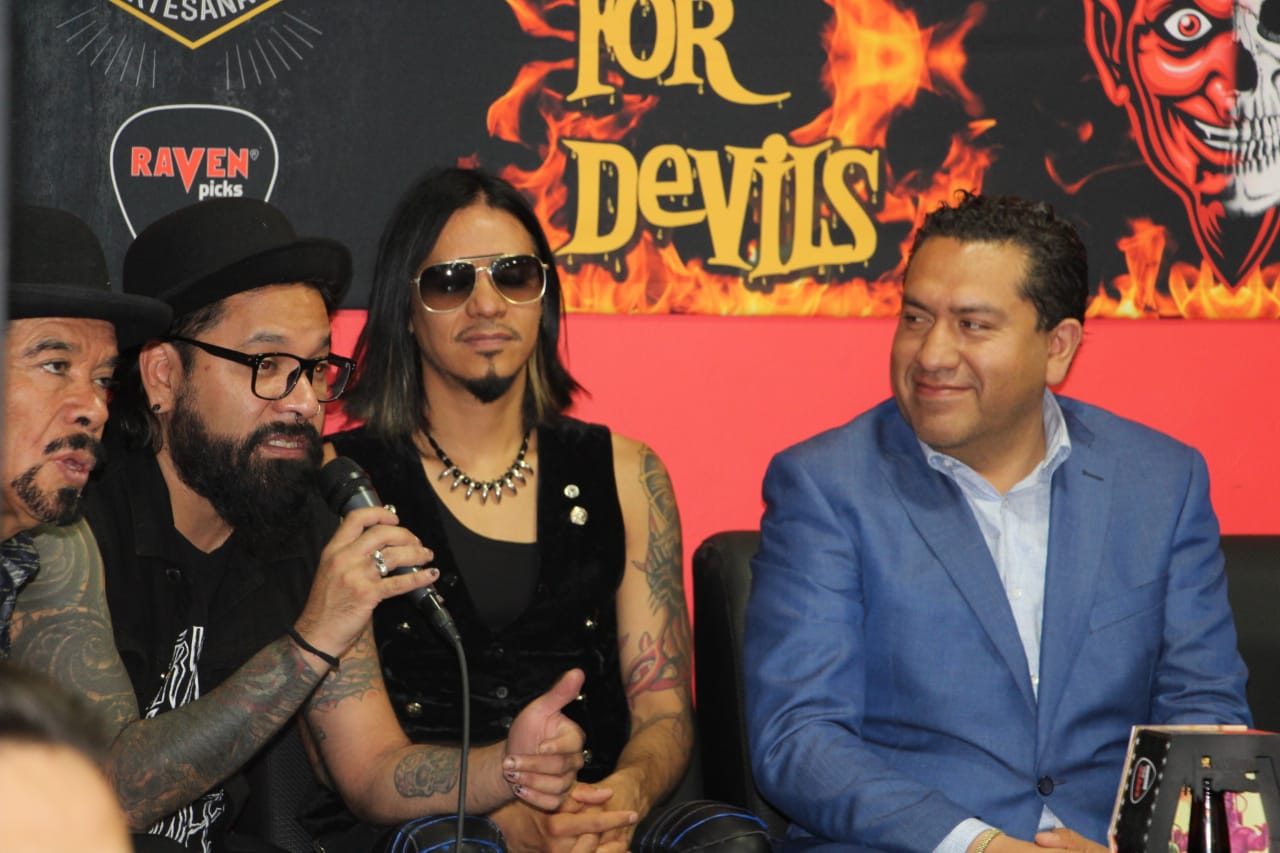 Rueda de prensa sobre los pormenores del primer Festival de Cerveza Hidalguense. (Cortesía)