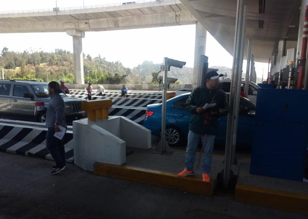 Hay manifestantes en la autopista México-Cuernavaca, si afectar el transito. | Twitter @PF_Carreteras
