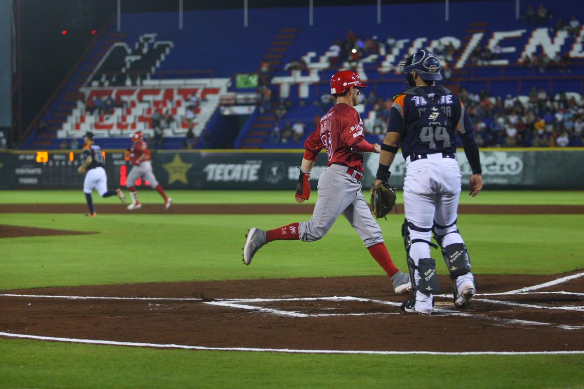 Diablos venció a Tigres (Diablos Rojos del México)