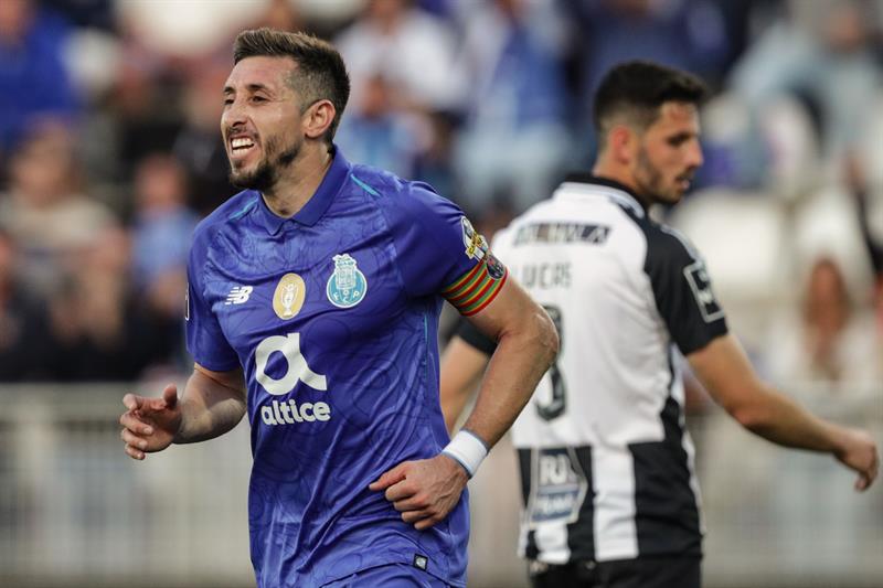 Héctor Herrera sentencia la goleada del Porto (EFE)
