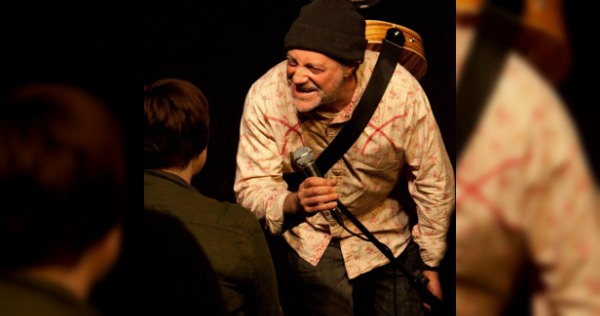 Ian Cognito murió durante su rutina de comedia (Especial)