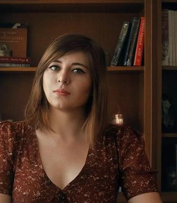Mariana Palova, escritora