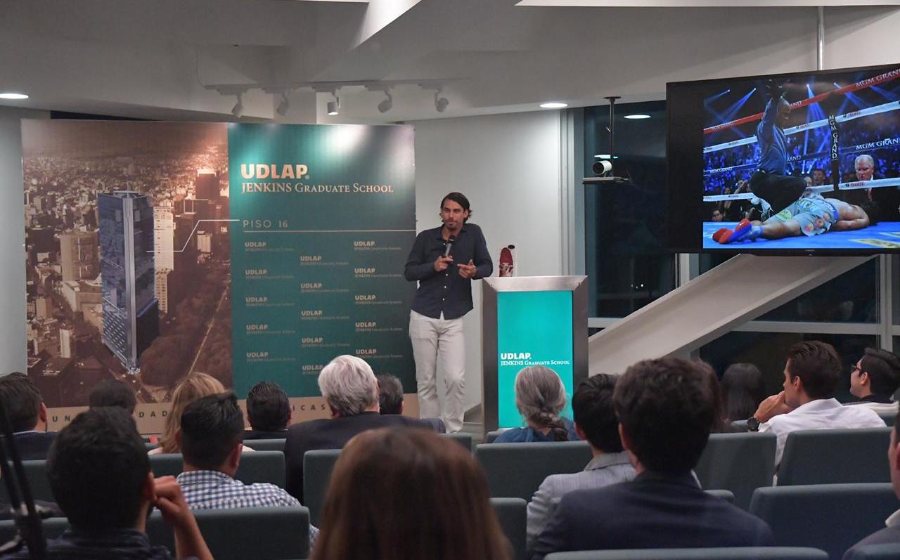 Daniel Gómez Íñiguez y su libro 'Lo abstracto de emprender' Grupo Milenio