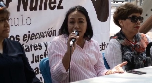 Quetzal Castro, vecina de la colonia Hipódromo Condesa, dijo  que existen al menos 54 construcciones que violan el uso de suelo. (Daniel Venegas)