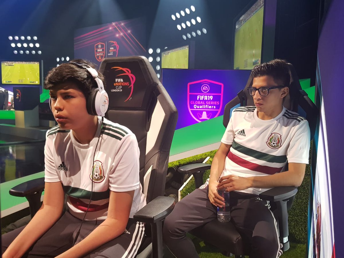 Selección mexicana de eSports (Twitter @miseleccionmx)