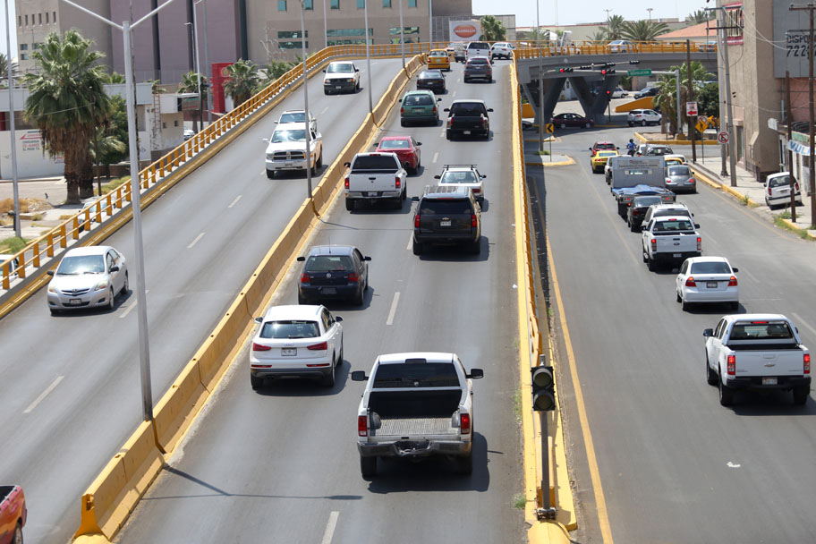El grupo parlamentario de Morena está interesado en retomar el cobro de tenencia vehicular. (Notivox Digital)
