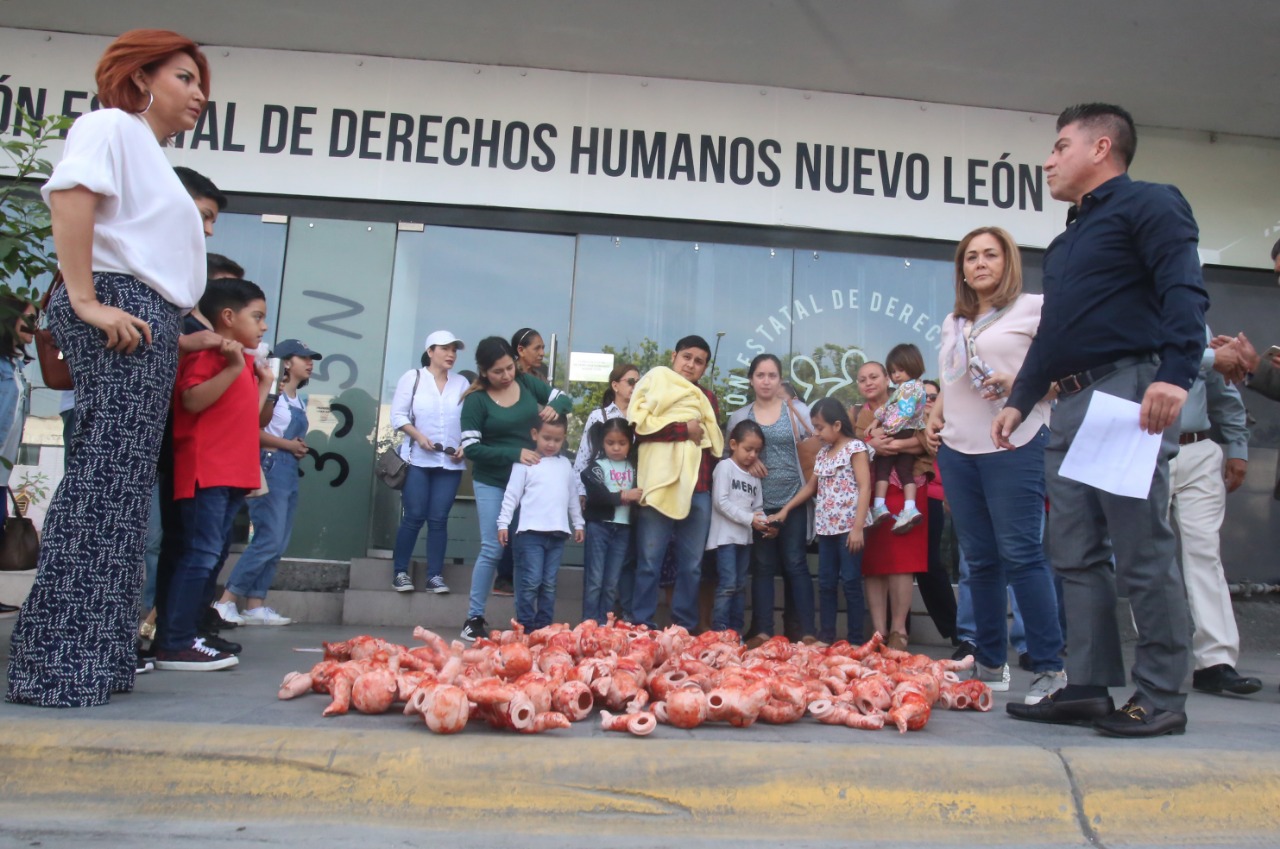 Protesta en la CEDH NL por 'ley antiaborto'. Foto: Raúl Palacios