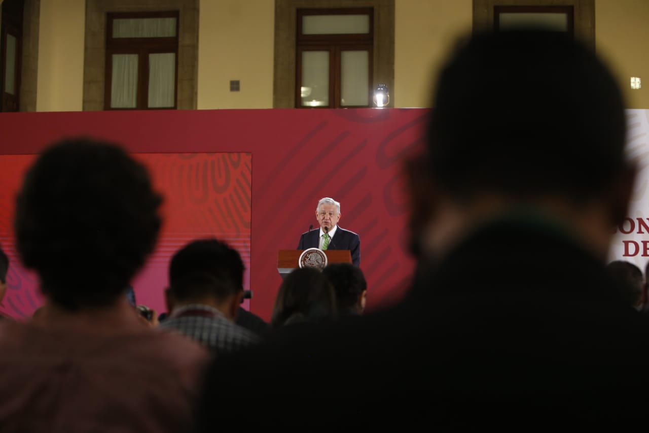 AMLO reiteró el compromiso social del Estado para salvaguardar el derecho a la comunicación que tienen todos los mexicanos. Ariana Pérez
