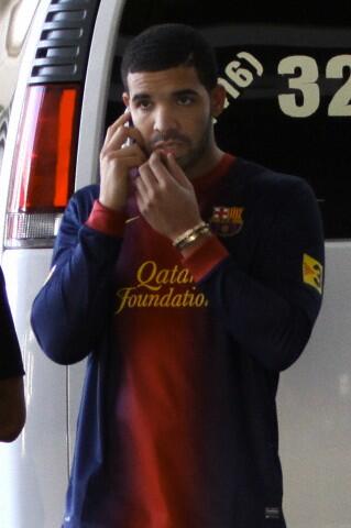 Drake porta la playera del Barcelona (Twitter Manchester United)