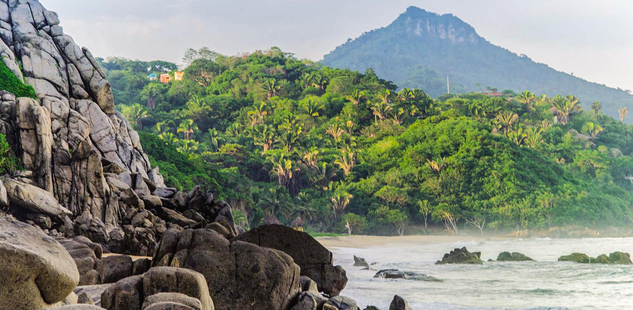 La Playa de Sayulita en Nayarit es apta para turistas estas vacaciones. (Especial)