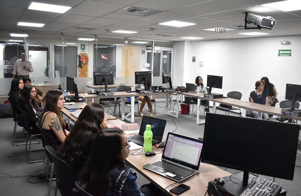 Al término del curso tendrán la posibilidad de ser contratadas (Especial).