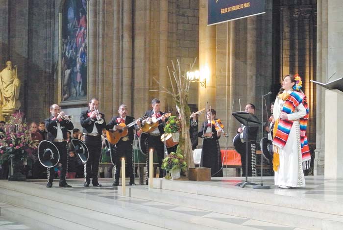 Las festividades se han convertido en un punto de encuentro para la comunidad mexicana y latina en la capital de Francia. Especial