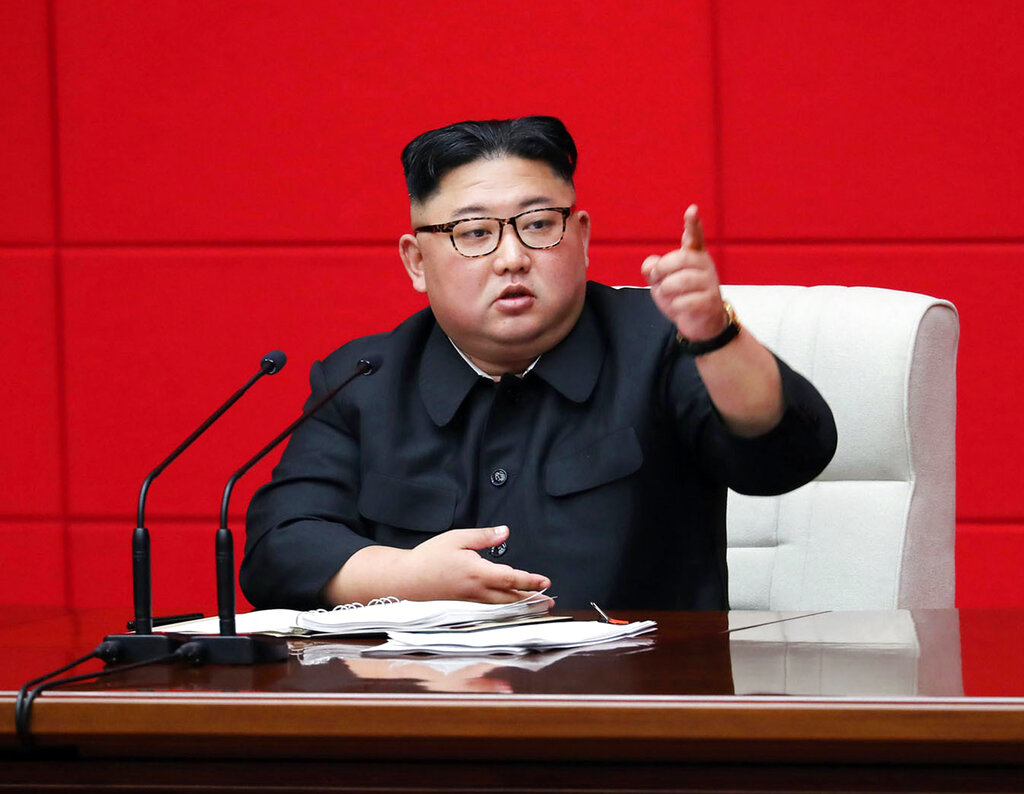 Kim Jong-un anunció que prueba un nuevo tipo de arma guiada táctica. (AP)