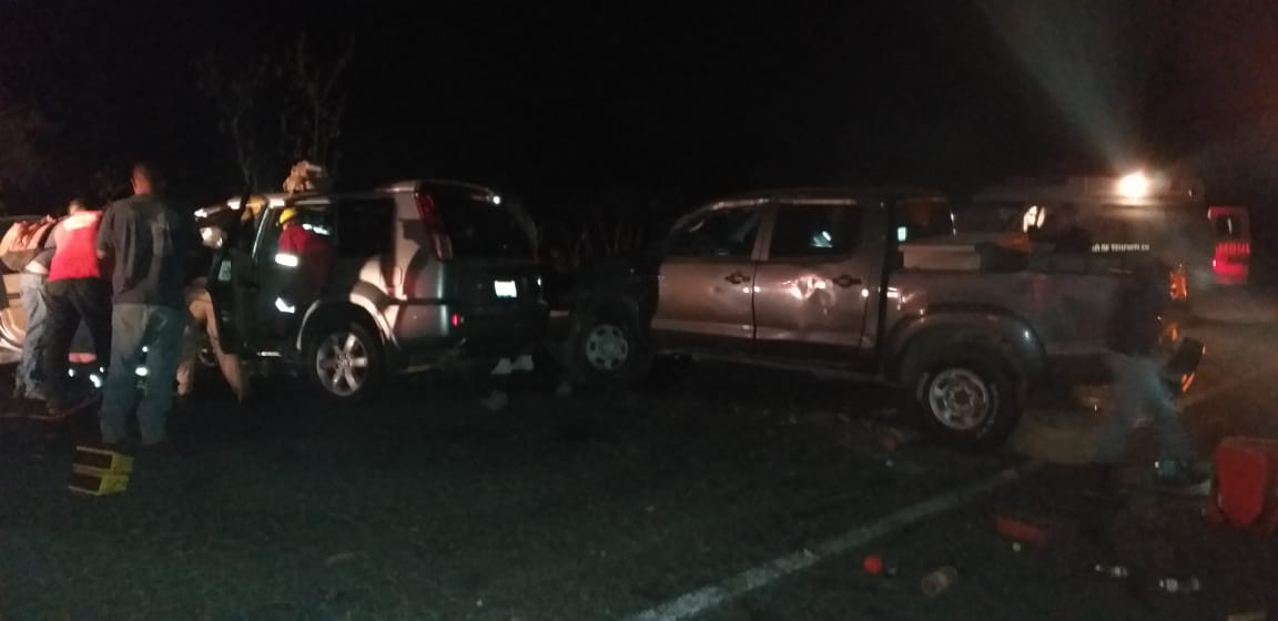 El accidente sucedió la noche del miércoles en la carretera El Refugio-San Marcos. (Cortesía)