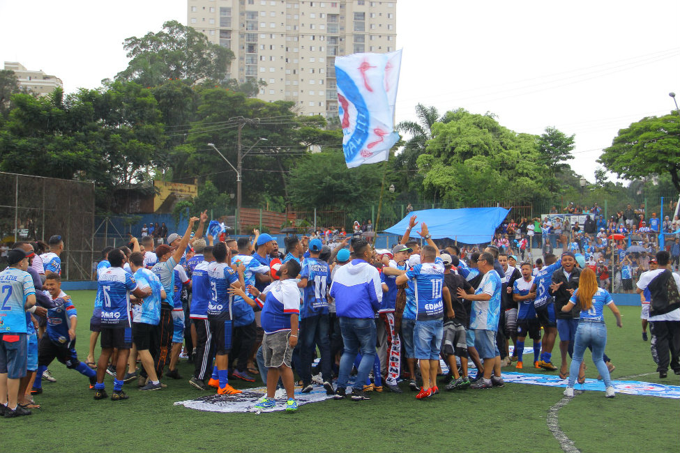 Equipo de Sao Paulo que utiliza el uniforme de Cruz Azul (Cortesía)