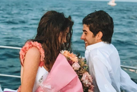 Los jóvenes actores compartieron la misma imagen en sus cuentas oficiales (Instagram)