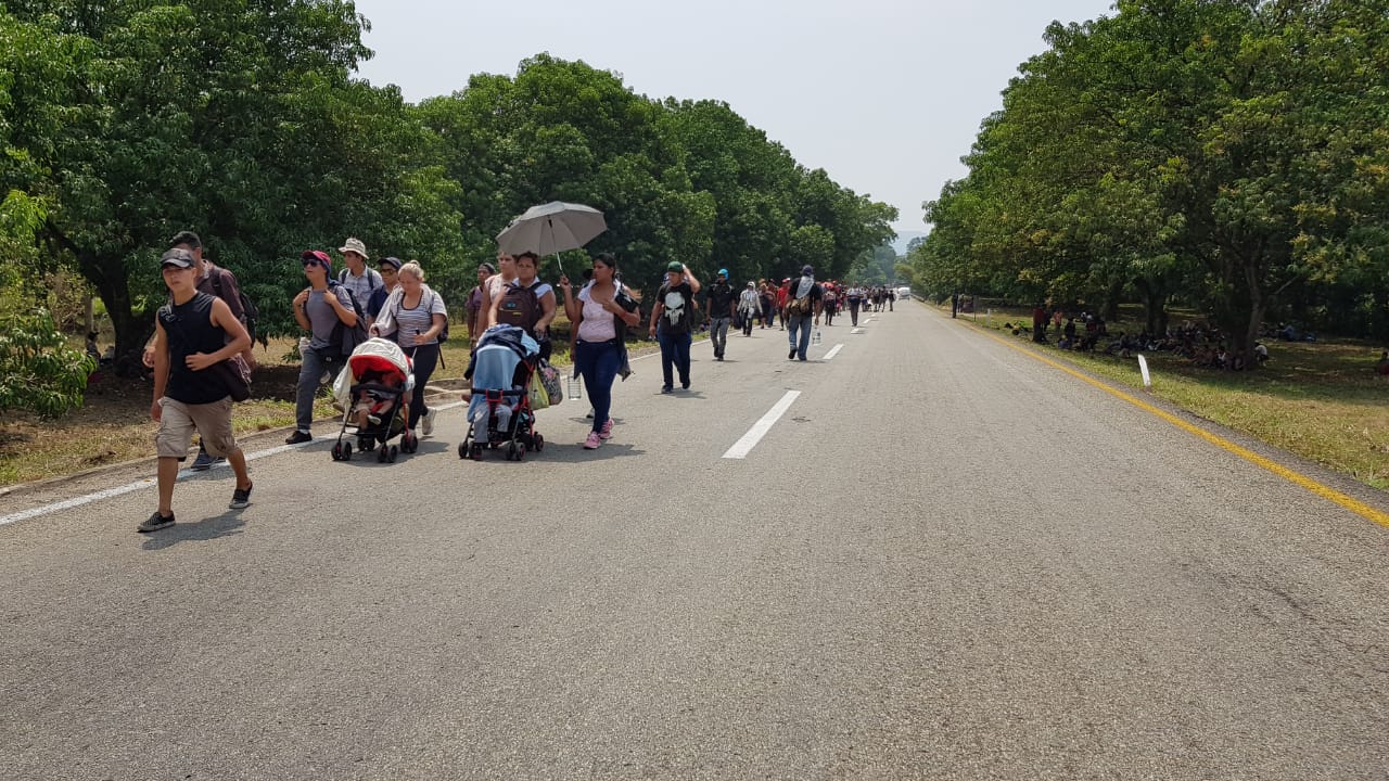 Migrantes marchan rumbo a Estados Unidos (Abraham Jiménez)