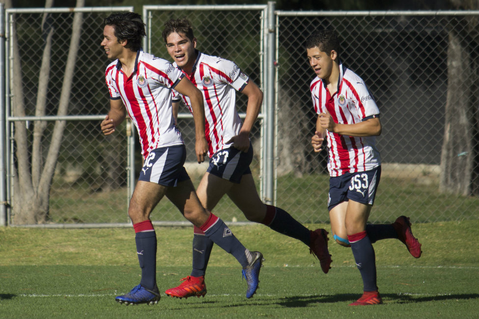 Chivas en la Sub 17 (Imago7)