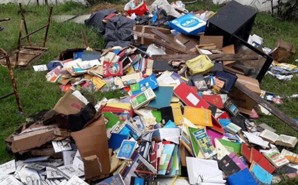 “Libros viejos que vendan”