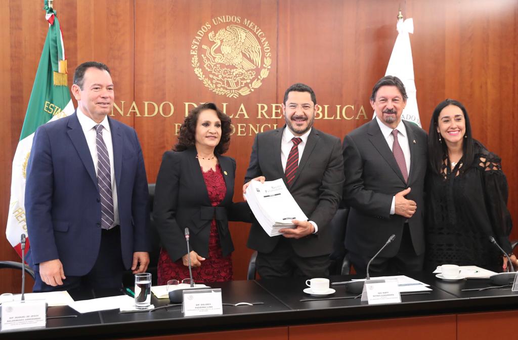 La diputada Dolores Padierna entregó al presidente del Senado la minuta aprobada la por la colegisladora hace unos días/Especial.