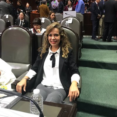 La diputada Paola Tenorio regaló condones con su nombre/Especial.
