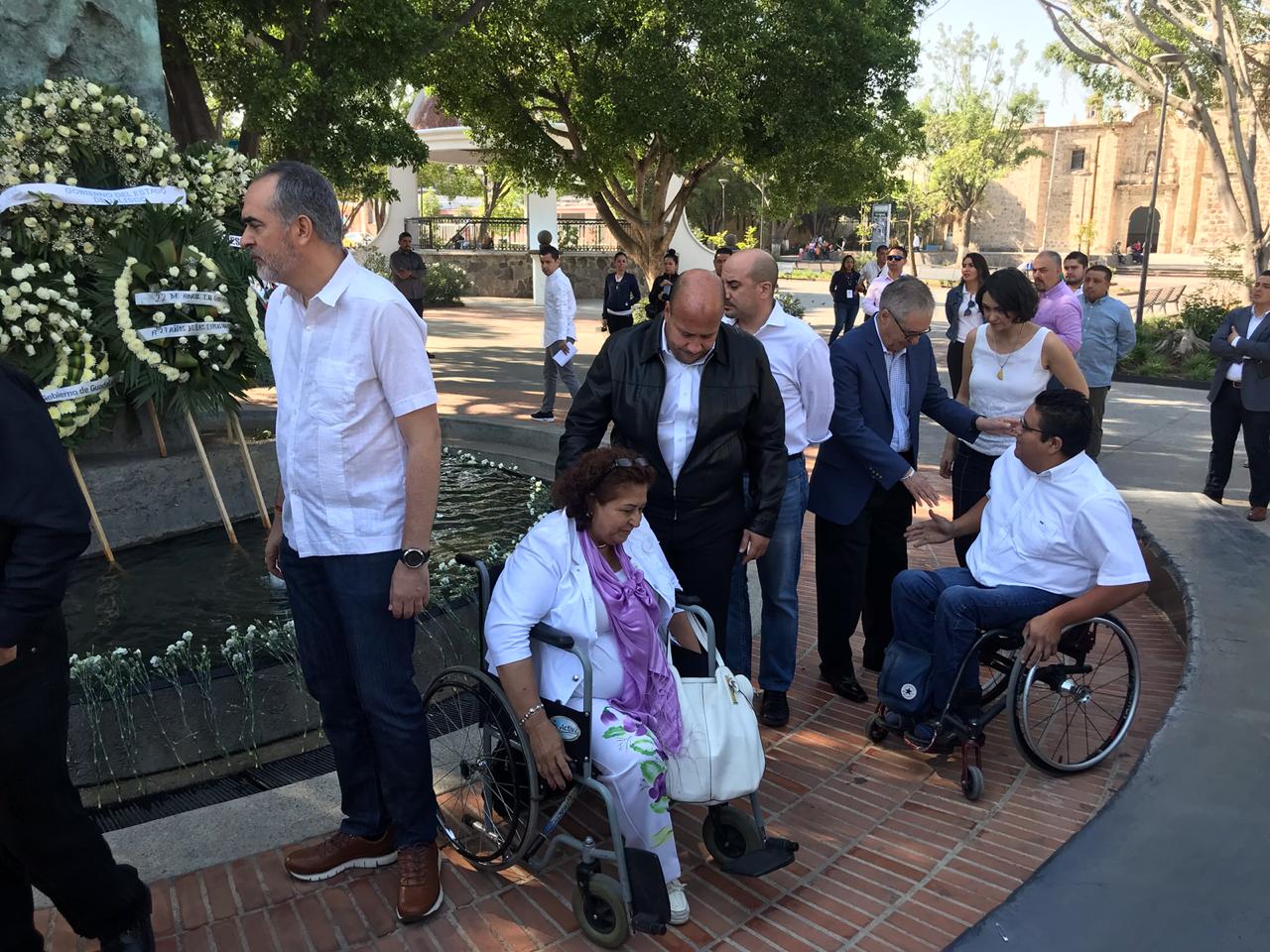 El gobernador, Enrique Alfaro y la organización 22 de abril, redactarán un relato histórico de los hechos sucedidos aquel día. (Jorge Martínez)
