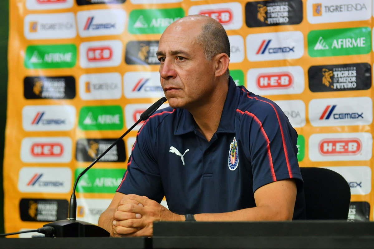 Luis Díaz, director técnico de Chivas Femenil (Imago7)