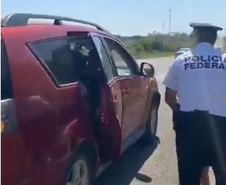 El menor fue entregado a sus familiares por elementos de la Policía Federal.