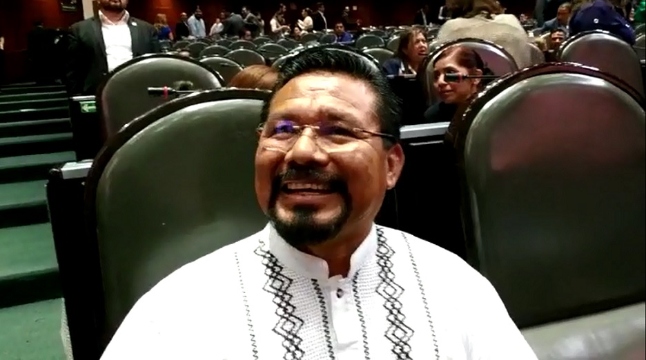 Cipriano Charrez regresó a su curul donde se votará su fuero este miércoles (Elia Castillo)