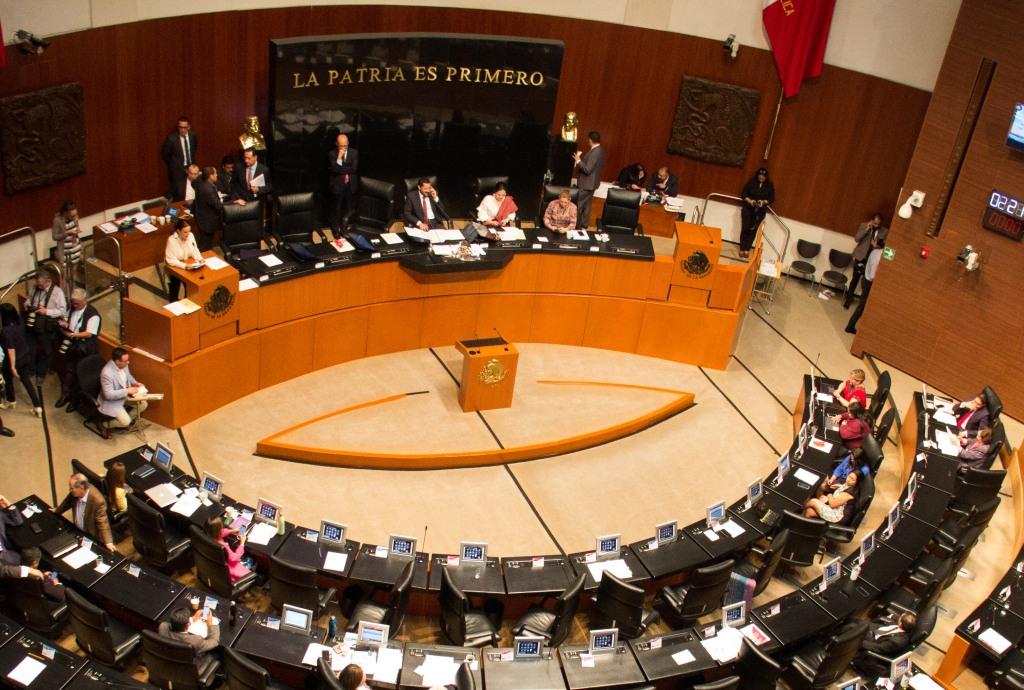 Los senadores guardaron un minuto de silencio por víctimas de ataque en Minatitlán. | Cuartoscuro