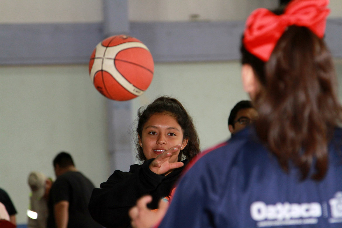 Otra visión del deporte: campamento Triqui en Deportivo Guelatao (Santiago Chaparro)