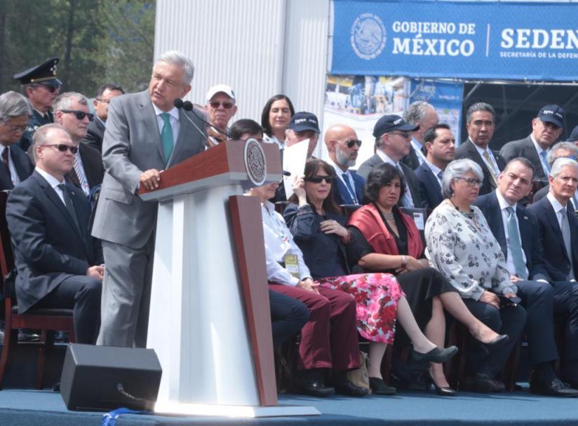 AMLO inauguró la feria de aeronáutica en el Estado de México. | Jesús Quintanar