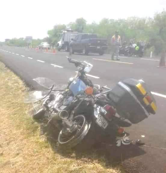 Motociclista sufre percance.