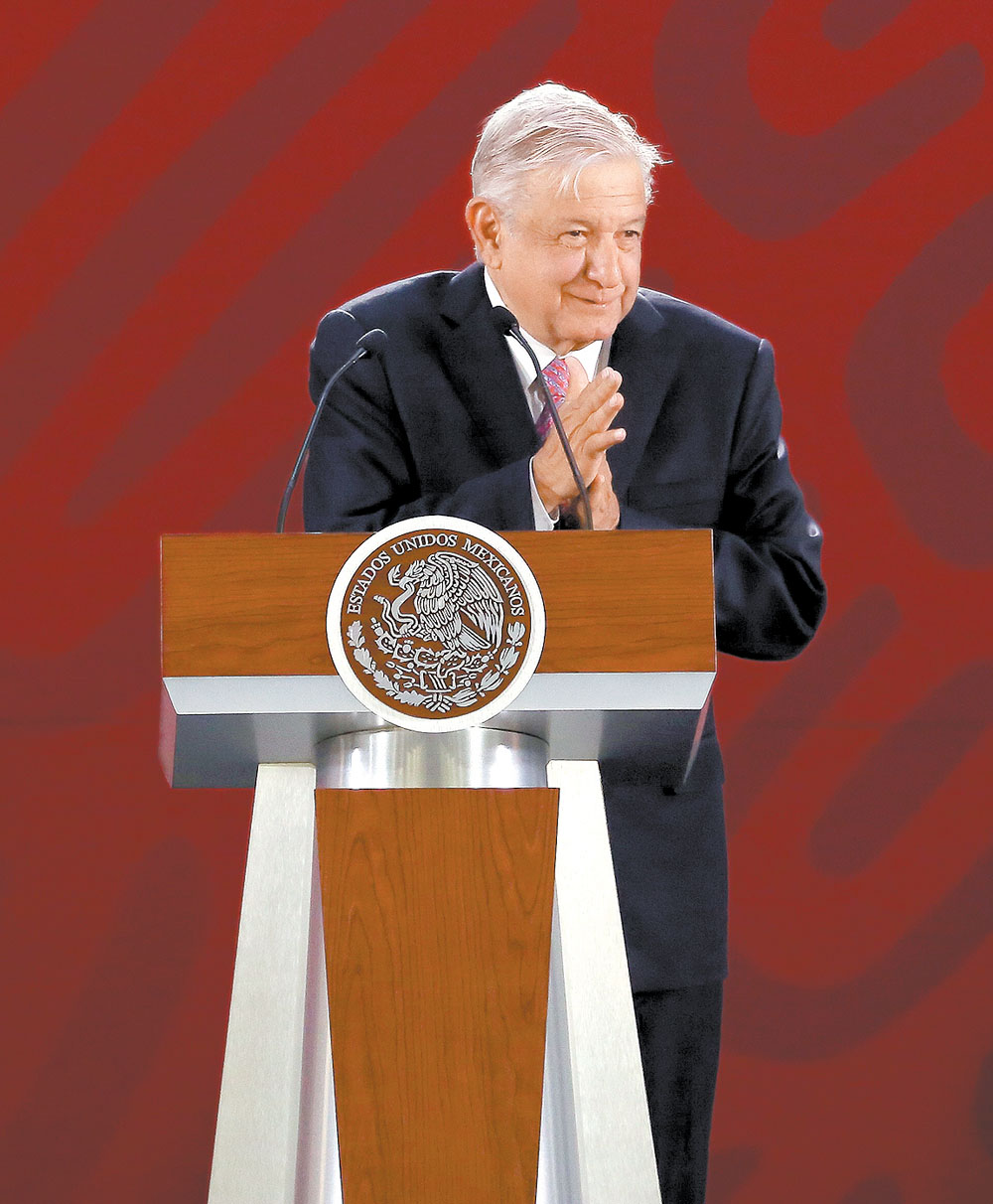 El Presidente ahora contradijo al director de Finanzas del Issste. (Octavio Hoyos)