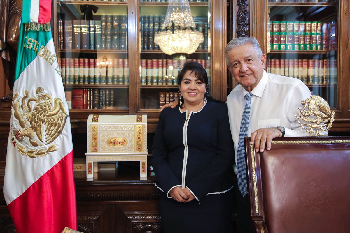 AMLO y Nestora Salgado se reúnen en Palacio Nacional/Especial.