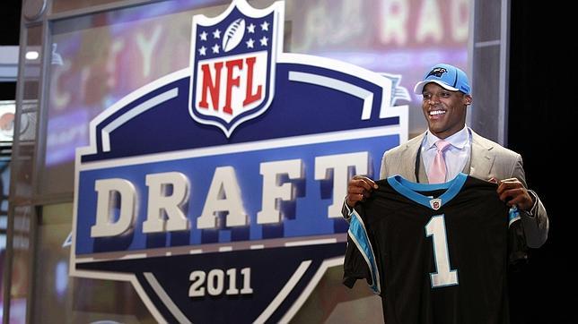Cam Newton en la primera elección del 2011 (Reuters)