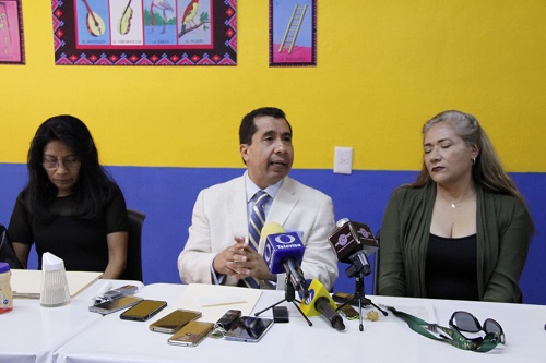 En conferencia de prensa afirmaron que en otras entidades ya se legisló al respecto. (Claudia Aguilar)