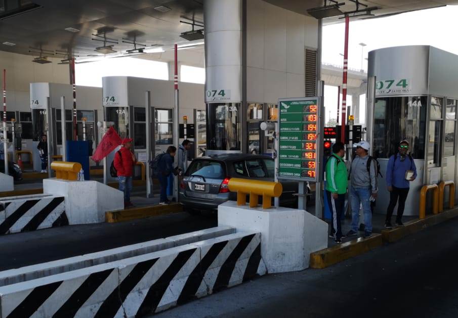 Los integrantes del Situam protestan en las garitas de la caseta de Tlalpan. | Jorge Becerril